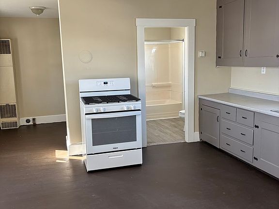 4th image of 217 Pine St #217P-B