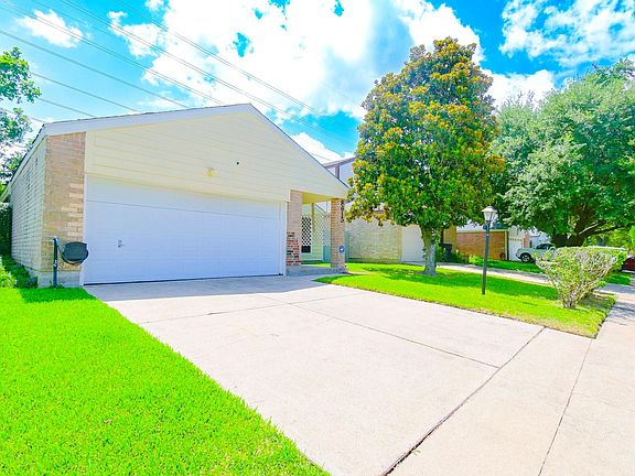 4th image of 8615 Belle Park Dr