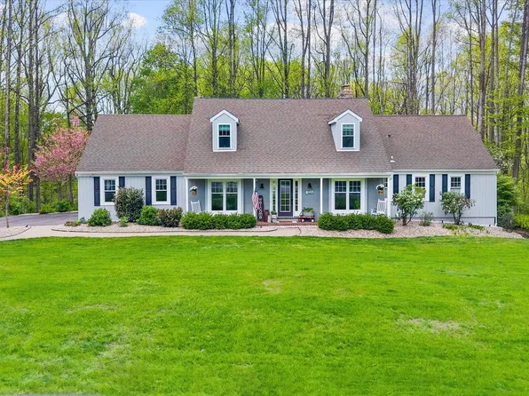 1123 Independence Dr, West Chester, PA 19382