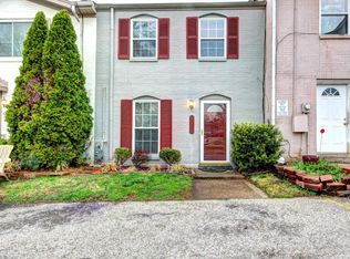 6912 Holly Lake Dr, Louisville, KY 40291