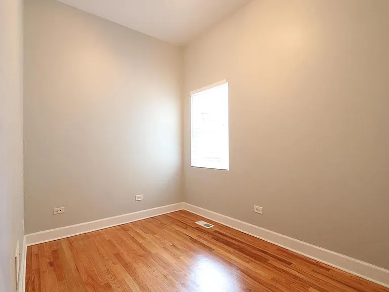 1940 S Carpenter St #1 — Photo 9