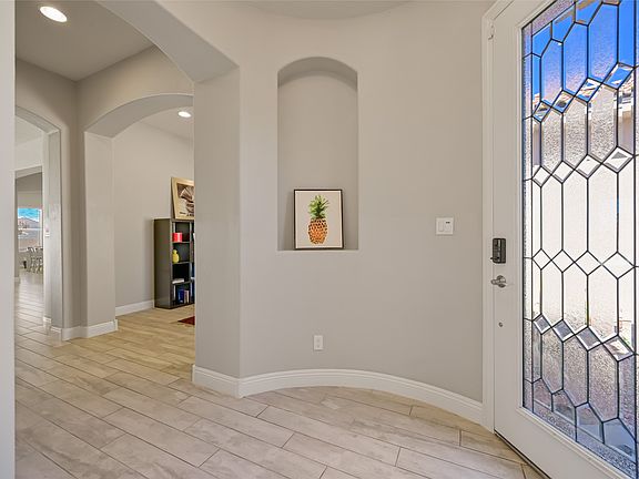 3rd image of 4718 Lluvia Encantada