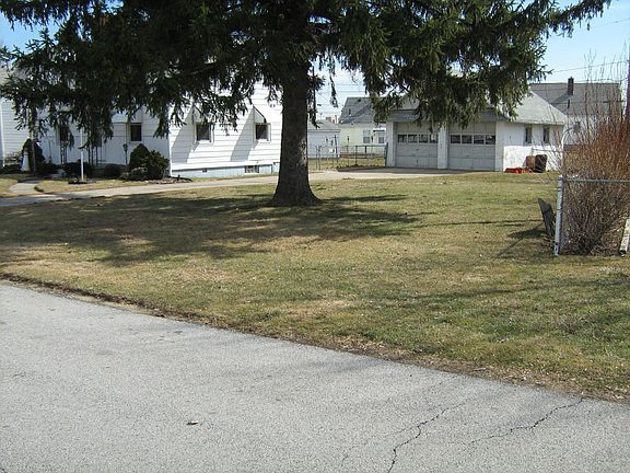 Front View w/second lot