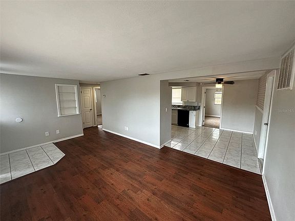 3rd image of 4350 Beacon Square Dr