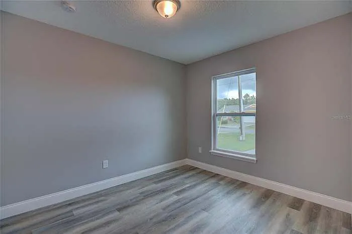 304 Corsica Ct #B — Photo 10