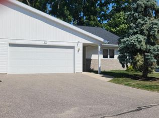 1720 Elizabeth St APT 12, Baraboo, WI 53913