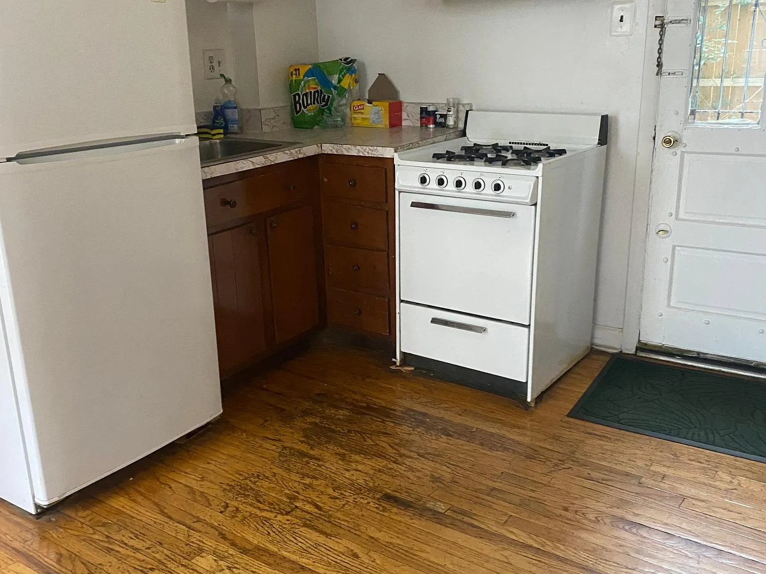2 bed, 925 sqft, $1,650 — Photo 3