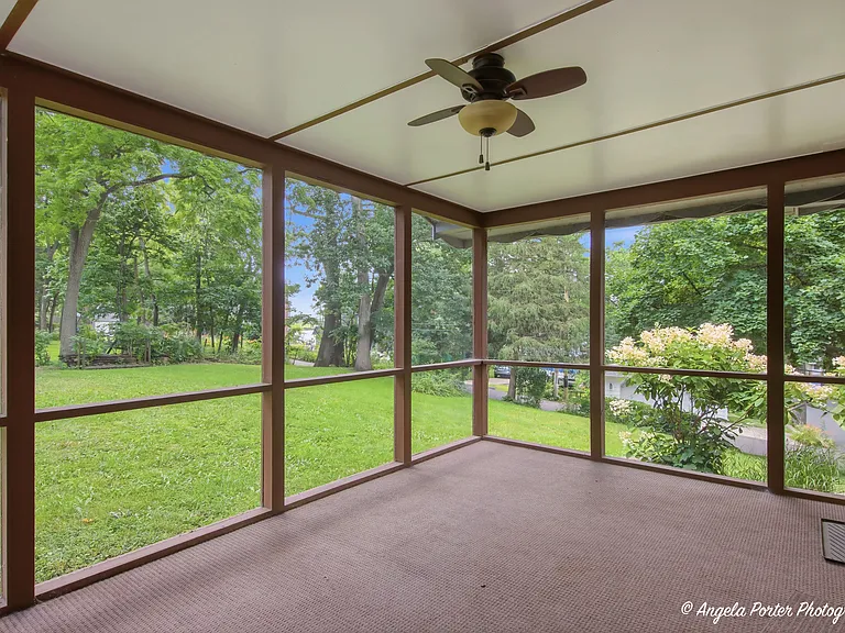 38624 N Miller Rd — Photo 18