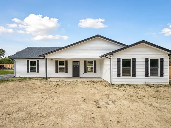 260 Center Grove Cir, Gainesboro, TN 38562