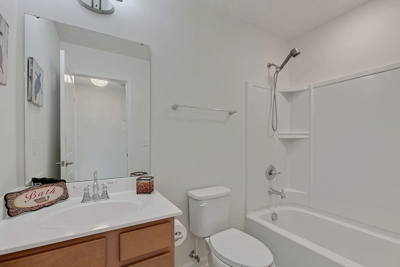 4 bed, 2799 sqft, $3,000 — Photo 4