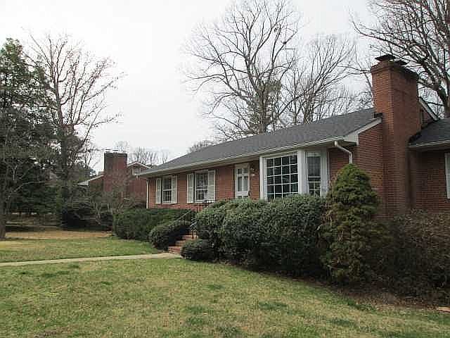 1st image of 902 Turnbull Ave