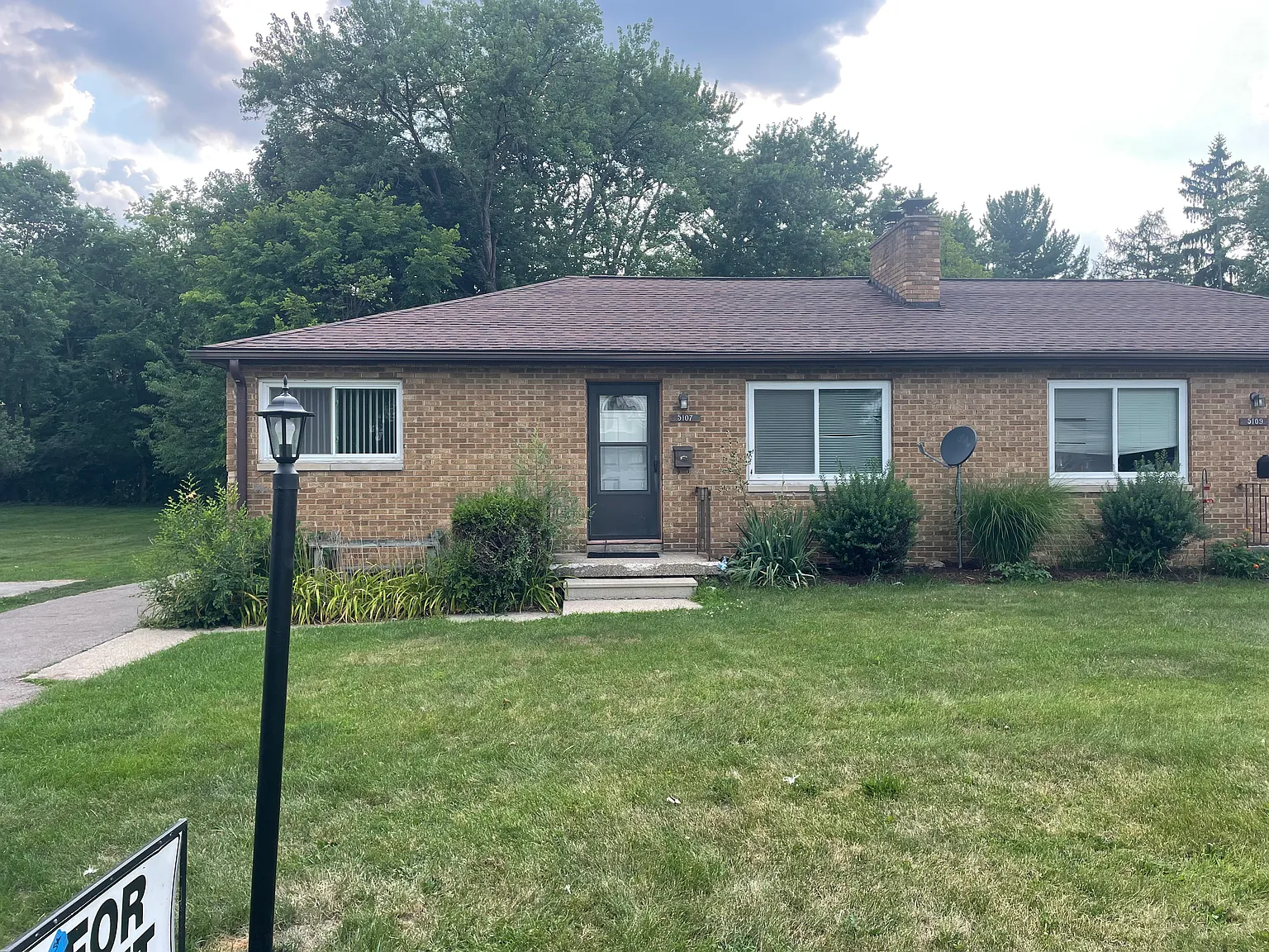 5107 E Brookfield Dr — Photo 1