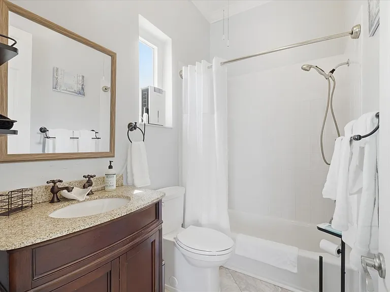 2371 Coral Point Dr — Photo 11
