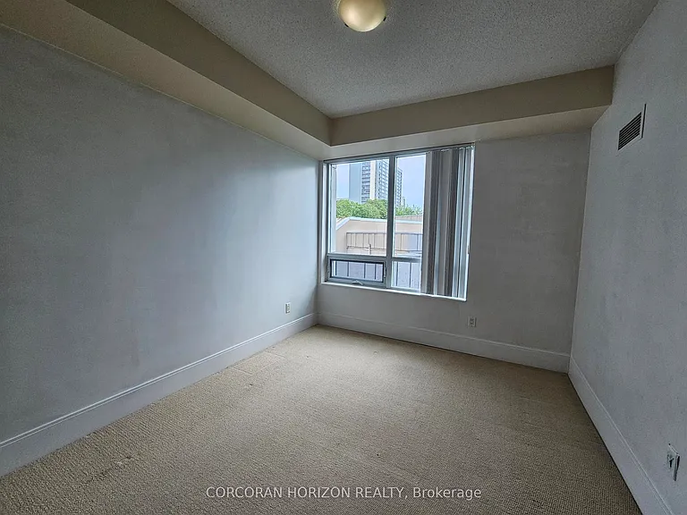 181 Wynford Dr #512 — Photo 4