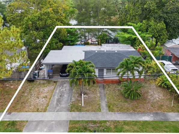 4621 SW 31st Dr, West Park, FL 33023