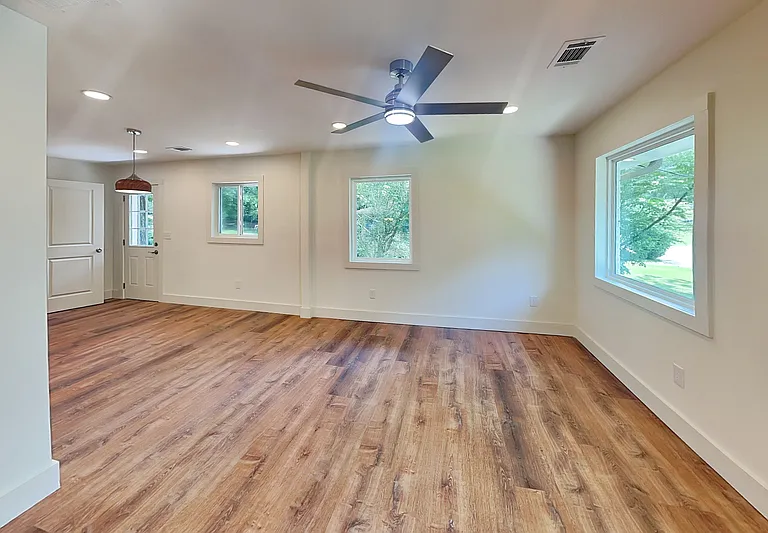 360 Simpson Ter NW — Photo 3