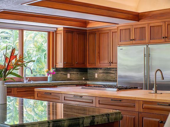 3rd image of 230 E Panana Pl