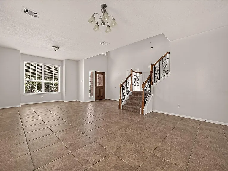 24906 Clover Ranch Dr — Photo 10