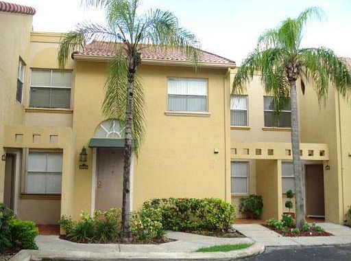 3rd image of 4669 NW 97th Ct