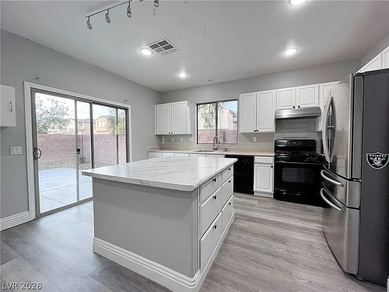 6259 Copper Light St — Photo 5