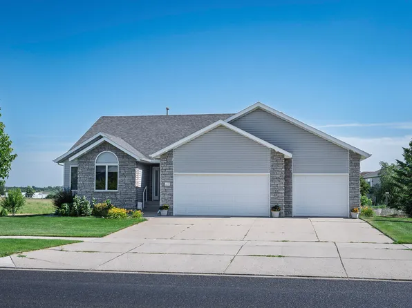 628 Medora Ave, Bismarck, ND 58503