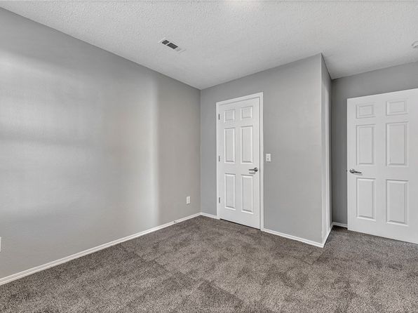 fayetteville-arkansas-448578802 picture