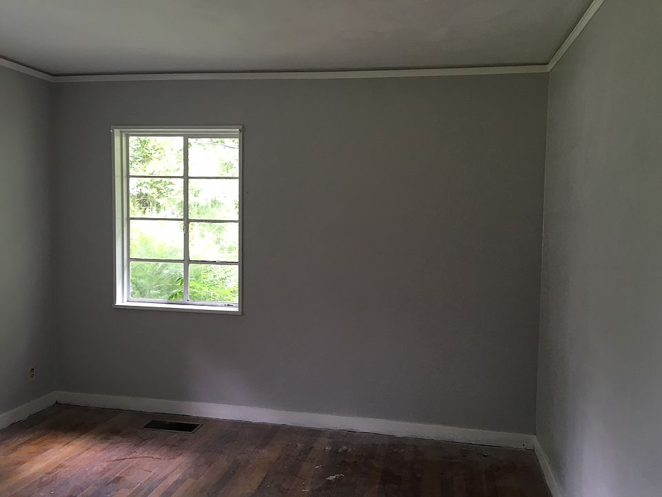 1st image of 953 Woody Dr