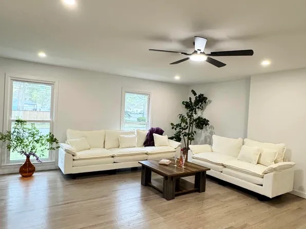 20 Oak Hill Drive, Toms River, NJ 08753