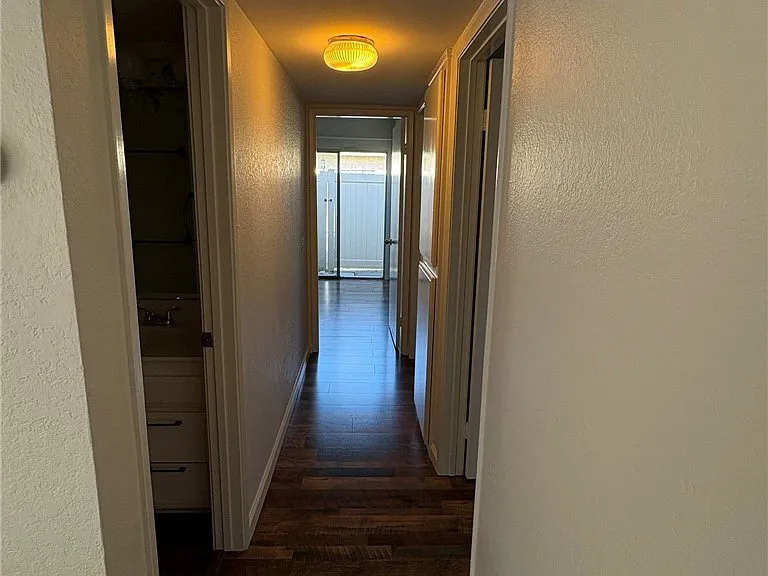1585 Christopher Ln — Photo 10