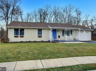 29 Chinkapin Dr, New Oxford, PA 17350