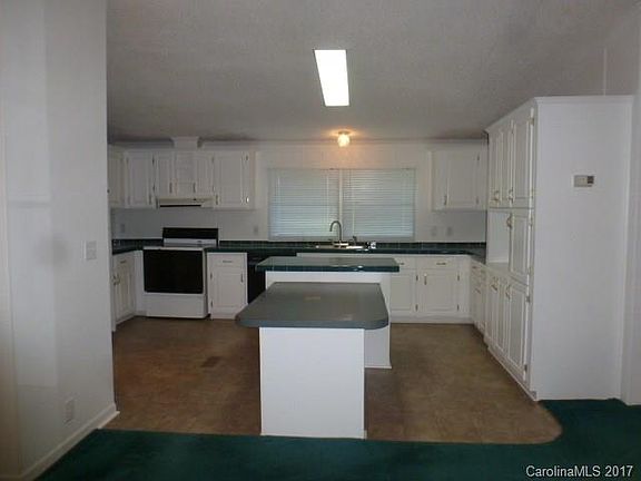 3rd image of 750 Ethel Dr