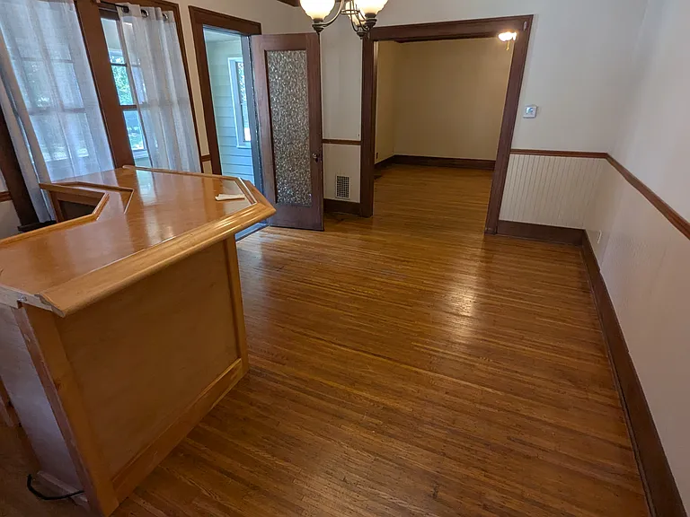 212-214 Marion St #1 — Photo 3