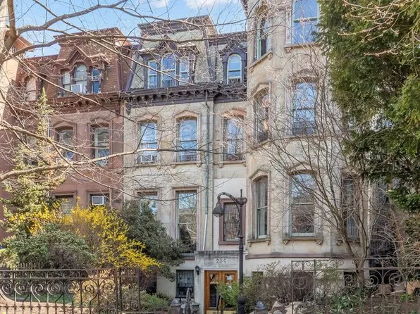 269 Clinton Avenue image 2 of 11