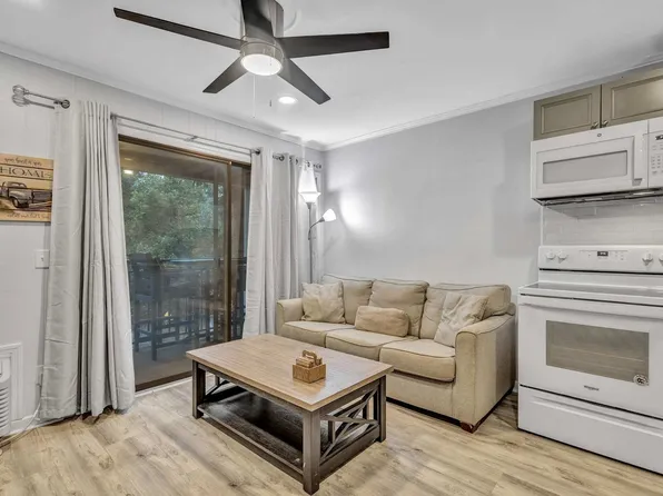 23 S Forest Beach Dr, Hilton Head Island, SC