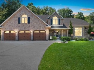 3380 Dickinson Rd, De Pere, WI 54115