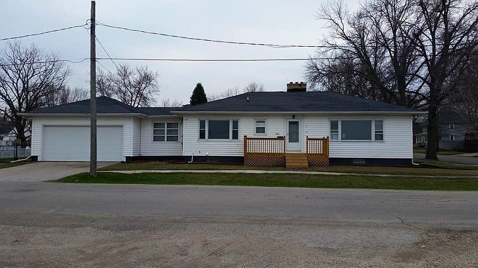 1st image of 301 Railroad St