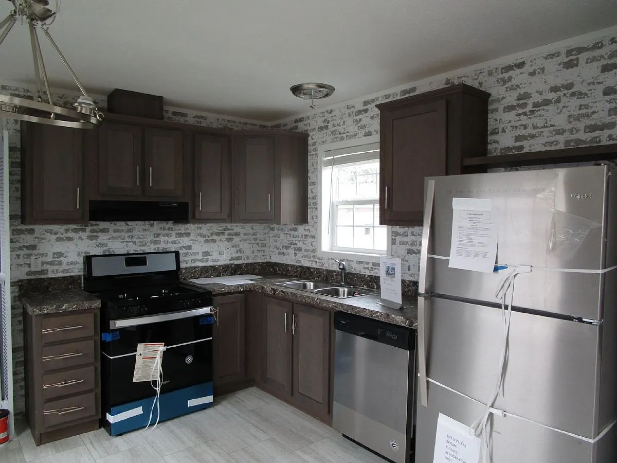 146 Broadmore Dr photo 1