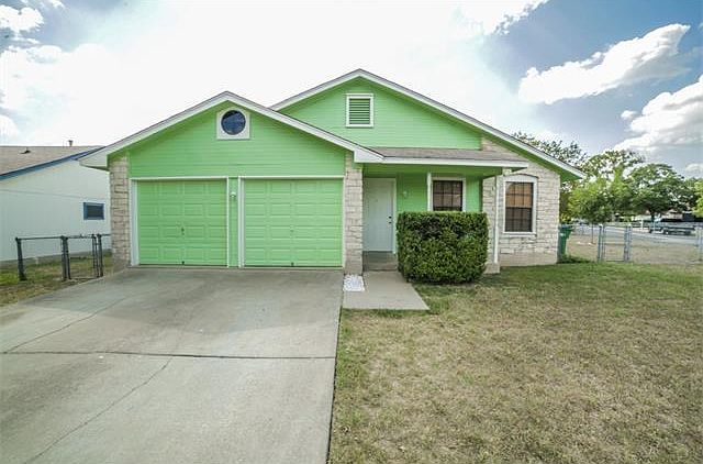 1st image of 2401 Meadow Brook Dr