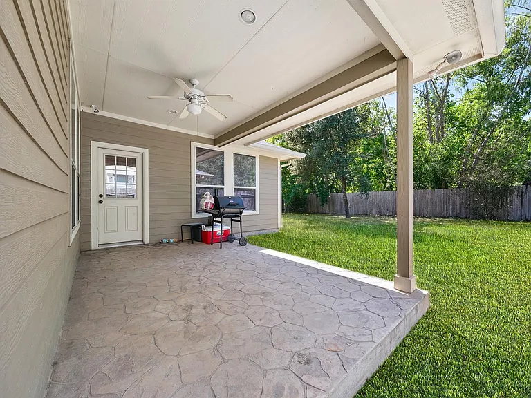 24527 Spring Harbor Dr — Photo 22