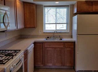 8327 Delmar Blvd APT 2W, Saint Louis, MO 63124