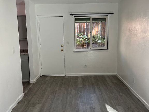 3rd image of 3685 Tamarack Ave #2