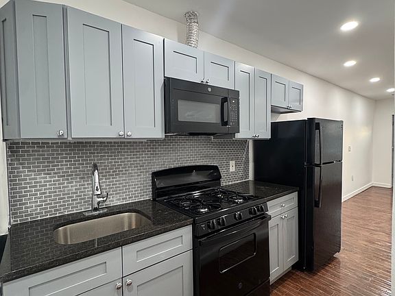 5th image of 2351 E Allegheny Ave Floor 1