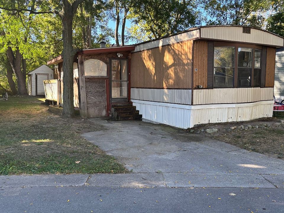 1st image of 14 College Dr #14