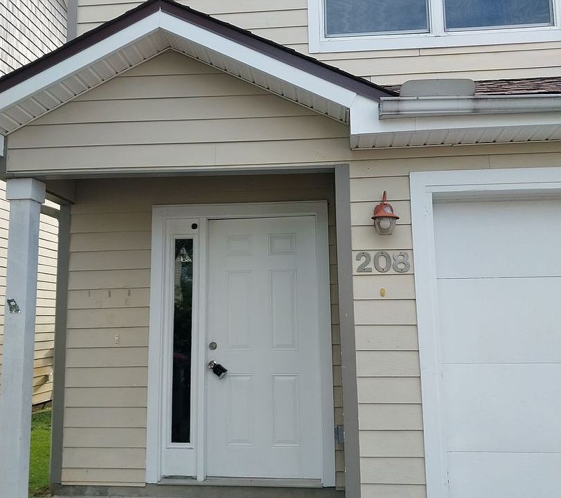 1st image of 208 Callaway Chase Ln