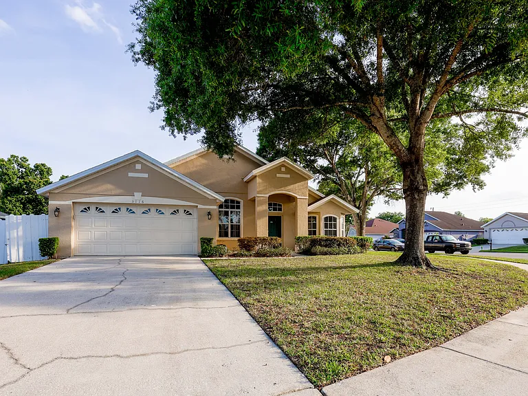 3116 Floral Way E — Photo 3