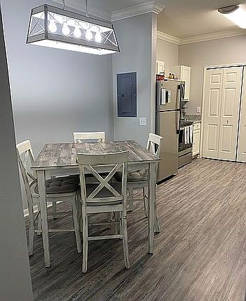 3rd image of 447 W Longleaf Dr APT 1111