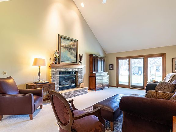 3rd image of 6327 Langley Ct
