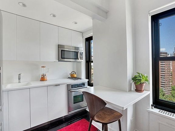 2nd image of 249 8th Ave #16J