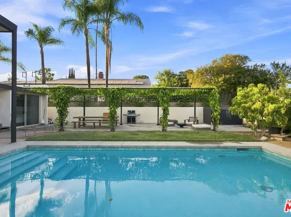 936 Fortune Way, Los Angeles, CA 90042