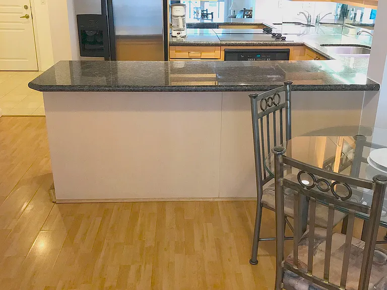 140 Simcoe St #610 — Photo 10